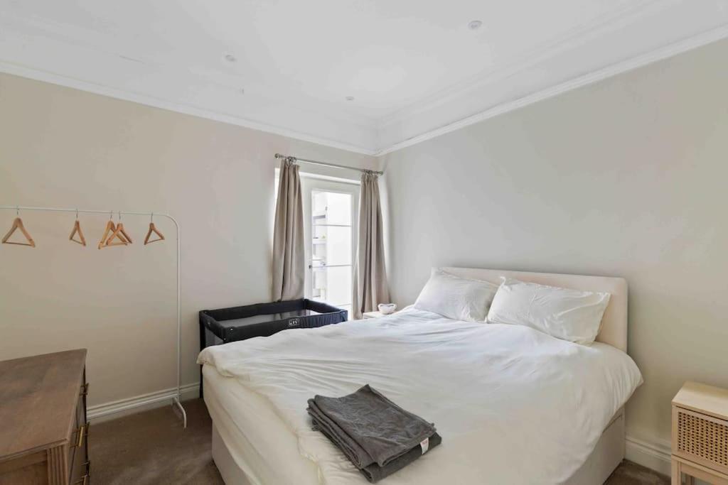 Modern 3 Bed Apartment In Tottenham London Exterior photo
